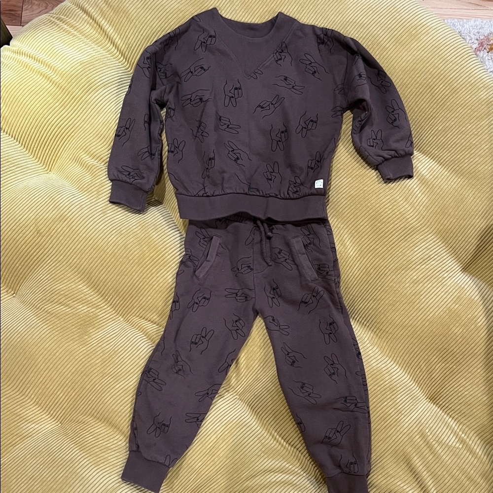 Sproet & Sprout Organic Cotton Brown Matching Set with Peace Signs